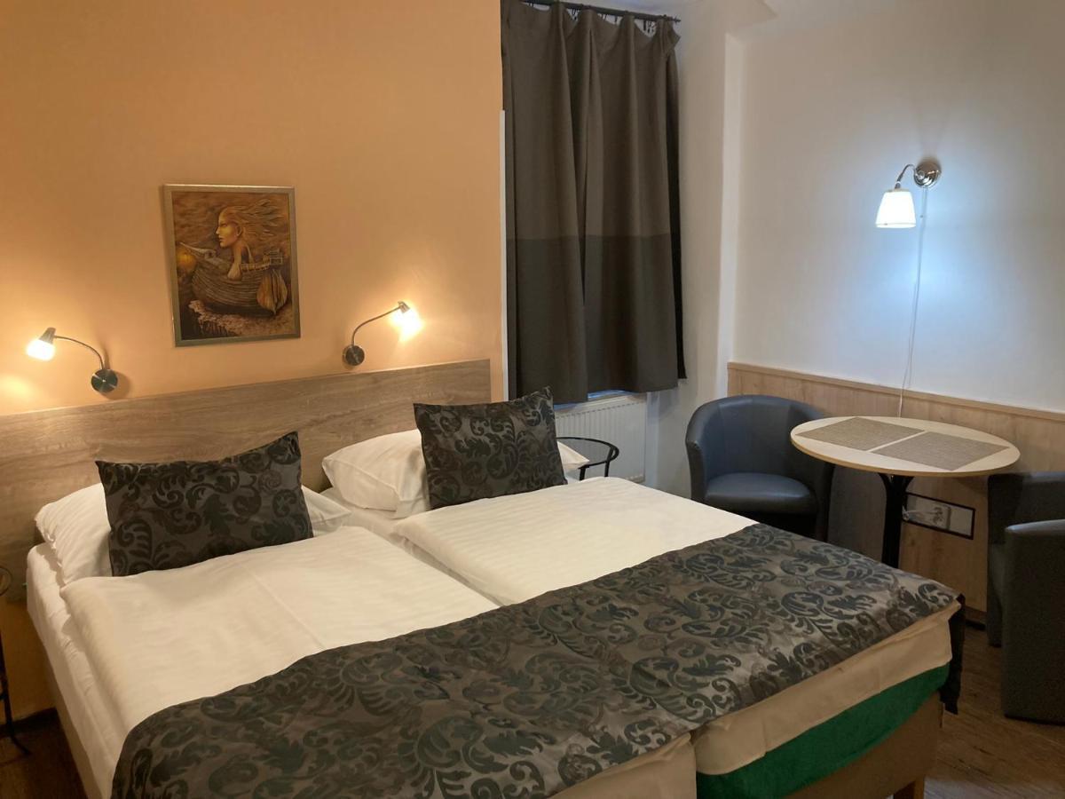 Mila Apartments Πράγα Εξωτερικό φωτογραφία