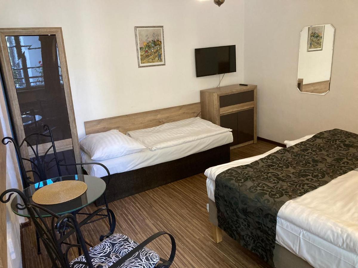 Mila Apartments Πράγα Εξωτερικό φωτογραφία