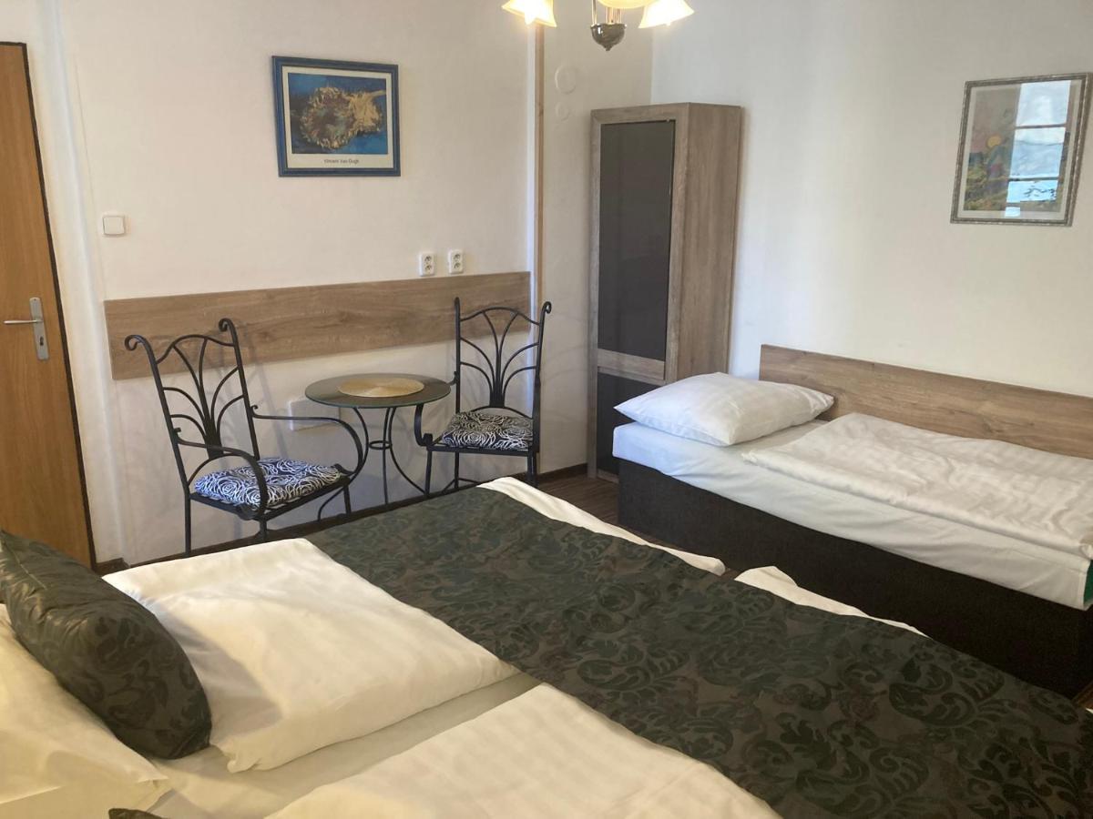 Mila Apartments Πράγα Εξωτερικό φωτογραφία