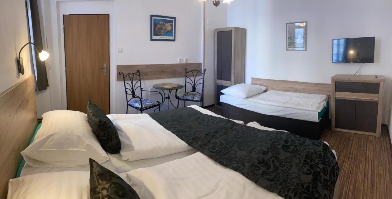 Mila Apartments Πράγα Εξωτερικό φωτογραφία
