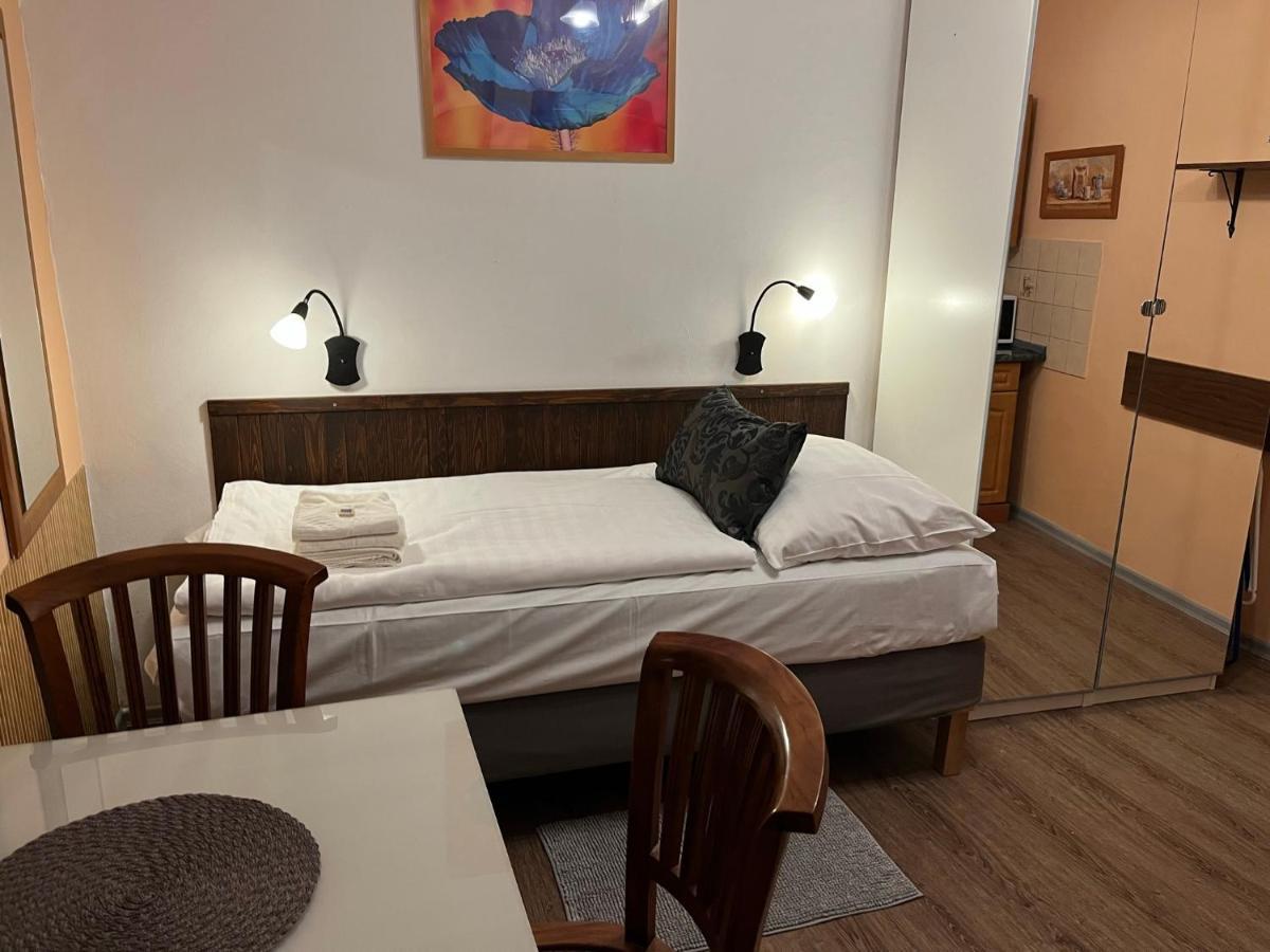 Mila Apartments Πράγα Εξωτερικό φωτογραφία