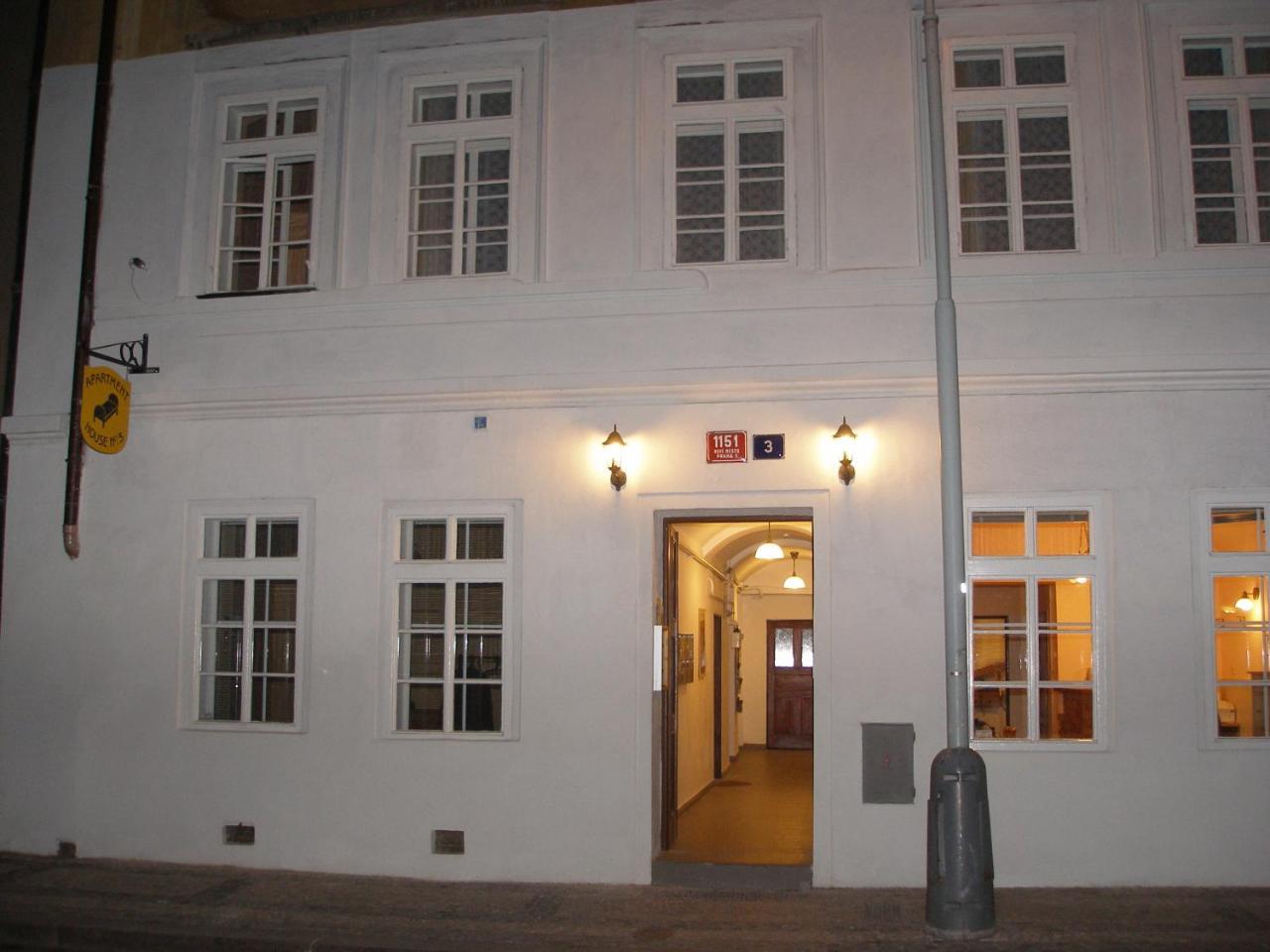Mila Apartments Πράγα Εξωτερικό φωτογραφία