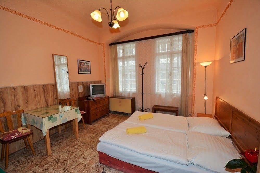 Mila Apartments Πράγα Εξωτερικό φωτογραφία